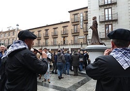 La dulzaina La Sagra ha acompañado el acto con su música