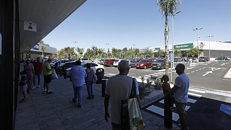 Supermercados y centros comerciales que abren el 6 de diciembre en Córdoba