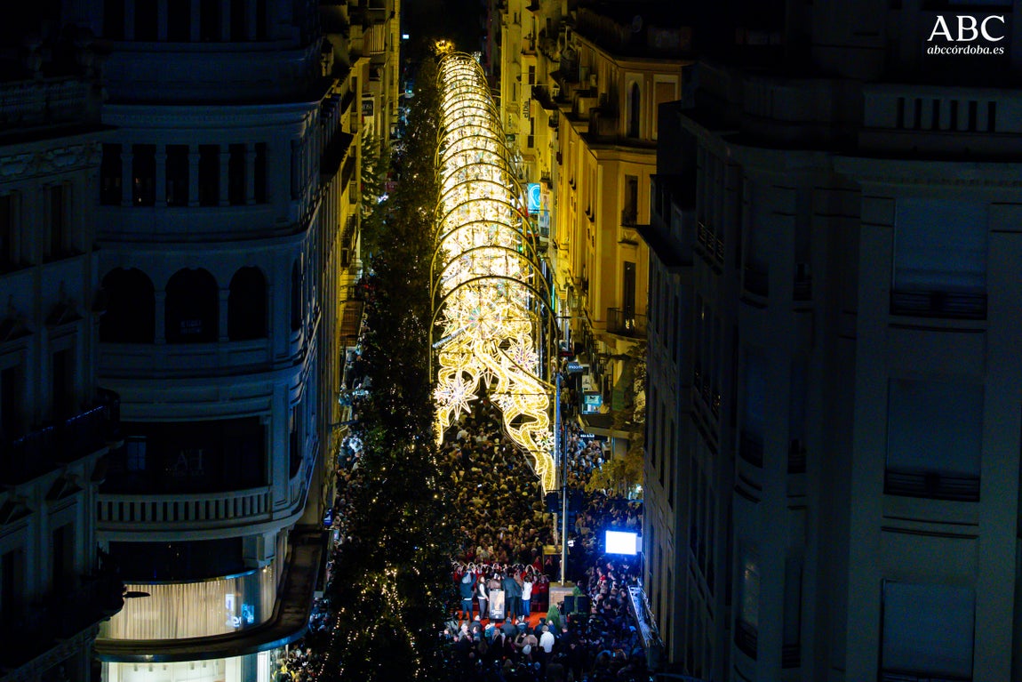 Las mejores imágenes de la iluminación navideña y el espectáculo de Cruz Conde