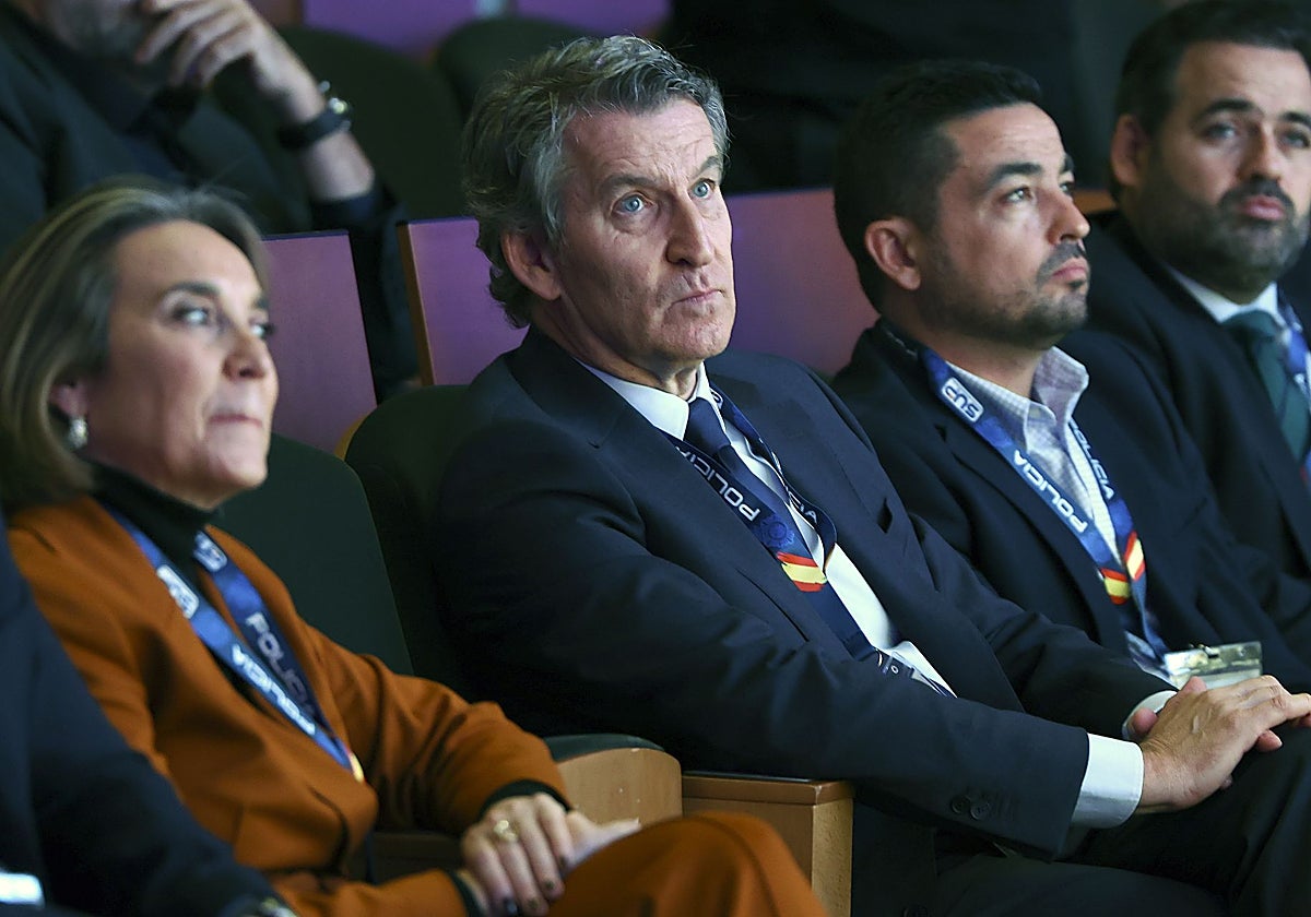 Alberto Núñez Feijóo junto a Cuca Gamarra y Paco Núñez en el Congreso que el Sindicato Unificado de Policía celebra en Toledo