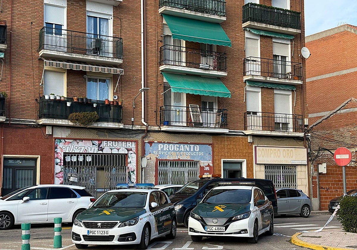 La víctima residía en el número 12 de la calle Cirilo Montero, en un primer piso