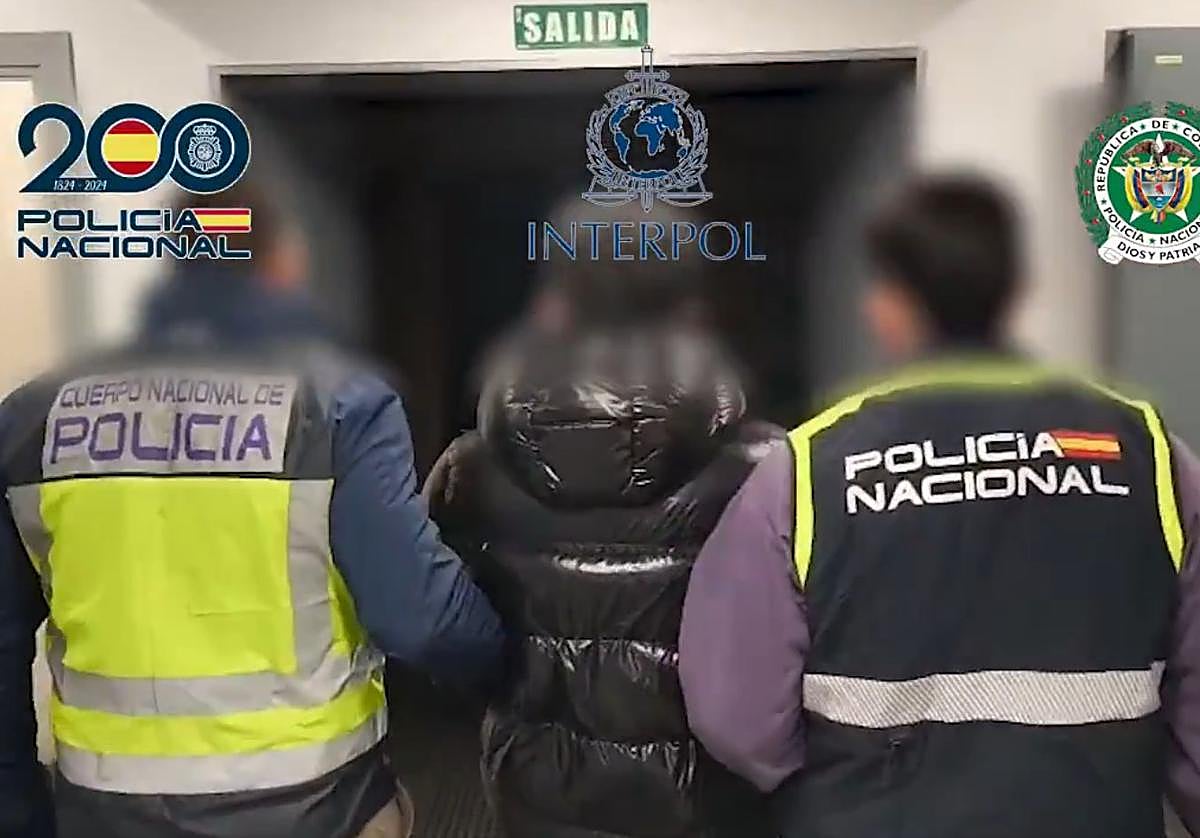 Momento de la detención del 'Mono Gerly' por parte de agentes de la Policía Nacional