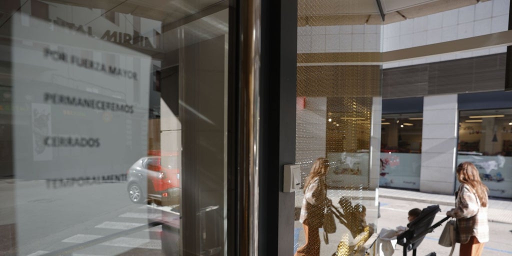 La juez deja en libertad al anestesista de la clínica dental de Alcira en la que murió una niña