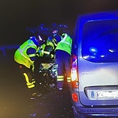 Vehículos siniestrados en Muíños (Orense)