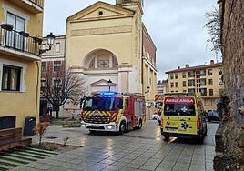 Herida una profesora con un golpe en la cabeza al desprenderse un falso techo de un colegio en Soria