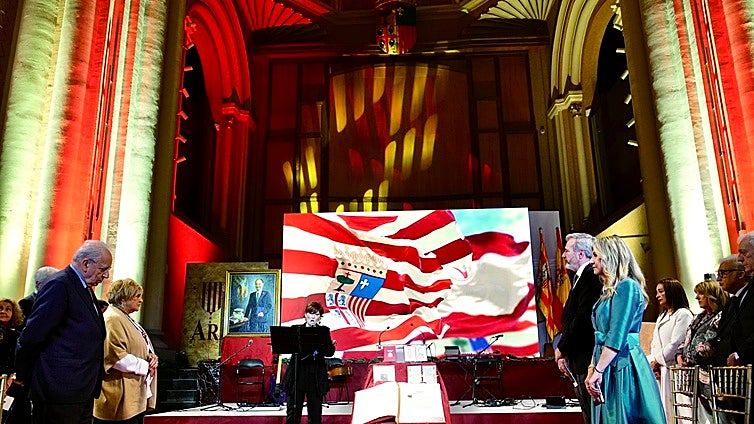 Aragón concede el premio Gabriel Cisneros a Javier Lambán como ariete constitucionalista: «Militó en la coherencia»