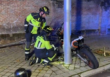 Muere un motorista tras chocar contra un árbol junto al cementerio de la Almudena