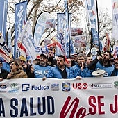 Carlos Prieto, en el centro de la imagen, en una manifestación