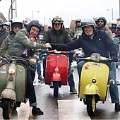 En una foto de archivo del 2023 León acoge la 'Scooter Run' del Purple Weekend