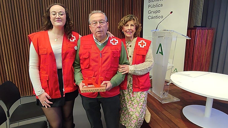 El tiempo libre fecundo de los voluntarios de Cruz Roja en Córdoba: «Por ayudar estamos a lo que haga falta»