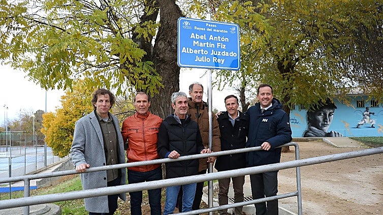 Toledo dedica un paseo a cuatro atletas que forman parte de la «historia viva del deporte español y son los Reyes del Maratón»