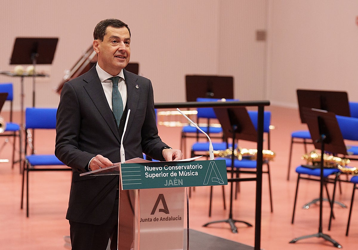 Moreno, en el nuevo Conservatorio de Jaén, este viernes