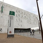 Piden orden de alejamiento para una mujer que destrozó el coche de su vecina con un mazo en Priego de Córdoba