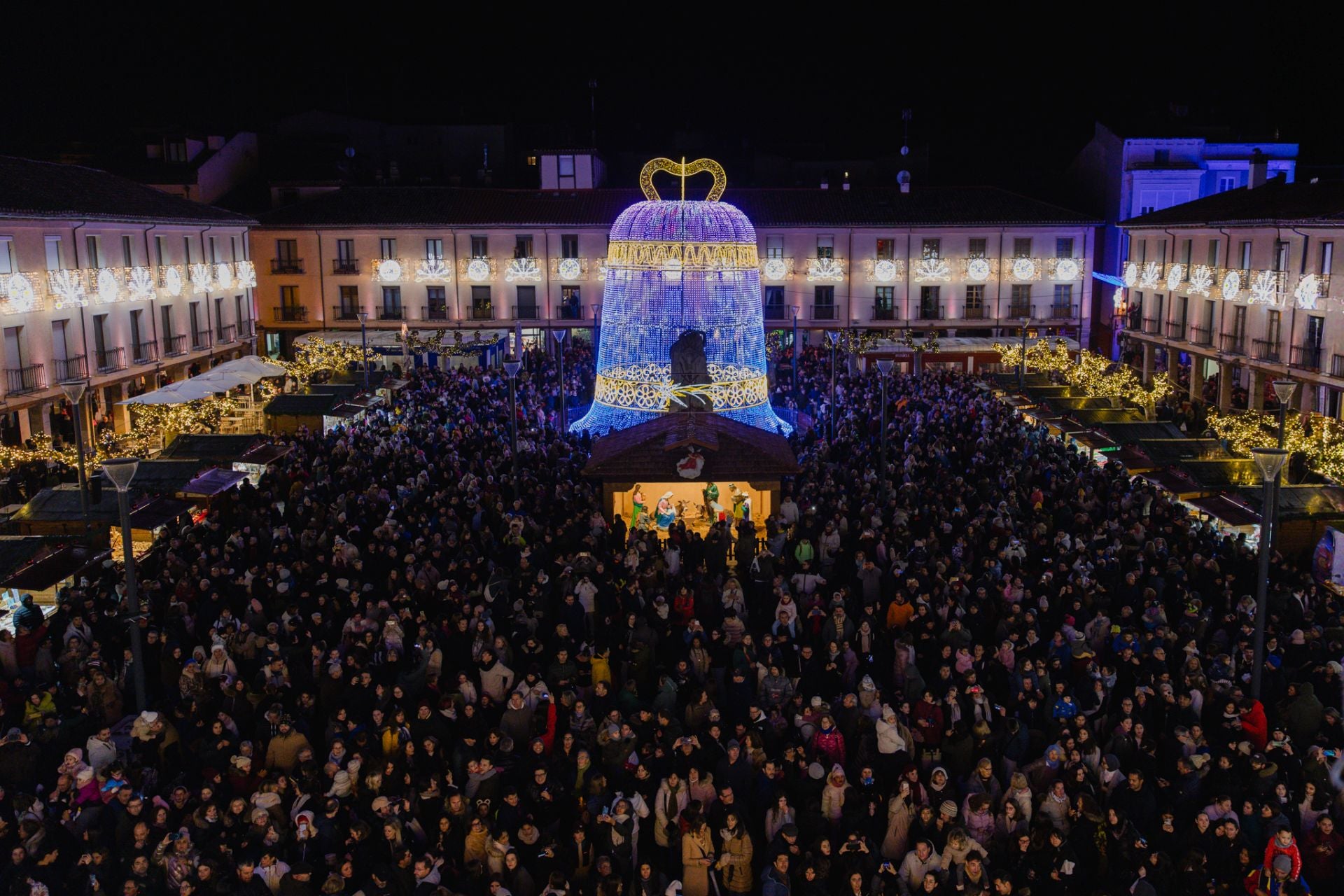 La magia de la Navidad ilumina Palencia