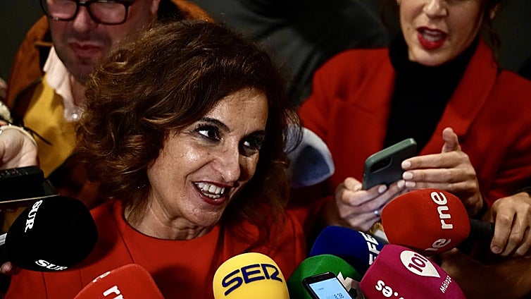 María Jesús Montero se vio con la denunciante de acoso sexual de Torremolinos en el hotel NH de Málaga