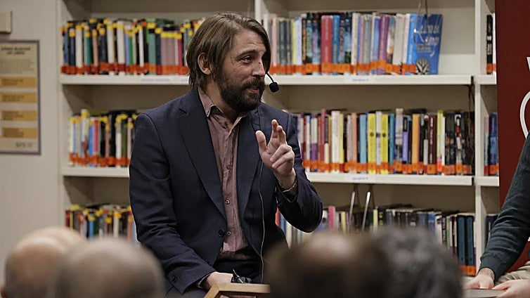 El PSOE acusa a Juanma Moreno de «blanquear» el machismo mientras se niega a llevar a la Fiscalía a Paco Salazar por acoso sexual