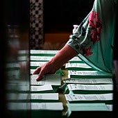 Un detalle del inicio de la jornada electoral en las pasadas andaluzas de 2022