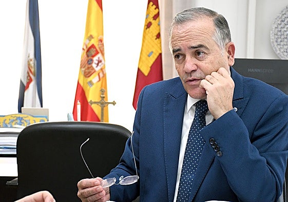 El alcalde desgrana las inversiones previstas, la llegada del AVE y el estado de la coalición con Vox