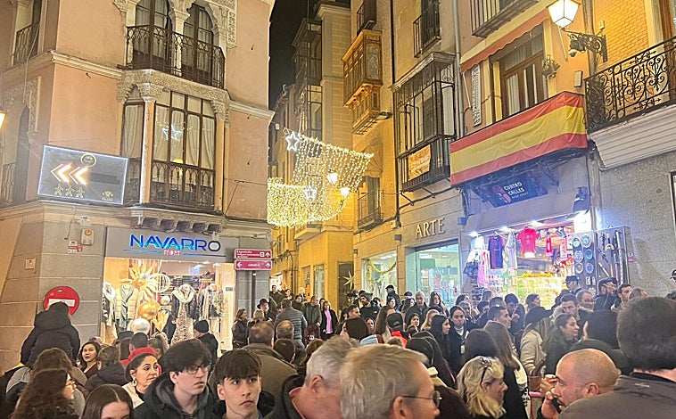 Main image - The historic center presented an appearance this afternoon similar to that of the best Corpus Christi.