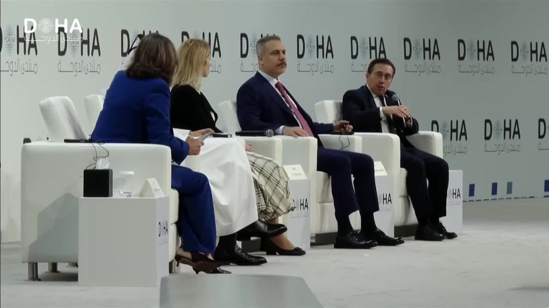 Albares: Israel piensa igual que Rusia al usar la guerra para su política exterior