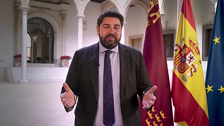 Miras pide a los jóvenes confianza en las instituciones que los representan