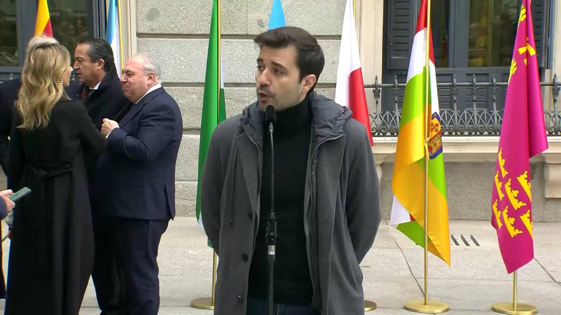 Podemos dice que los mensajes de Pradas y Mazón ponen al expresident &quot;en el ojo del huracán&quot;