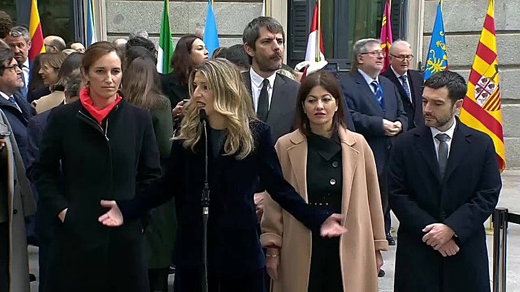 Yolanda Díaz insta a cumplir el "mandato constitucional" del derecho a la vivienda