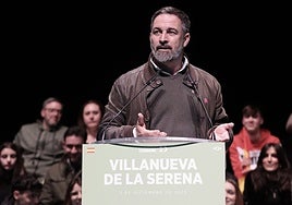 Santiago Abascal pide la dimisión de María Jesús Montero por tratar de «coaccionar a mujeres para que retiraran las denuncias de acoso»