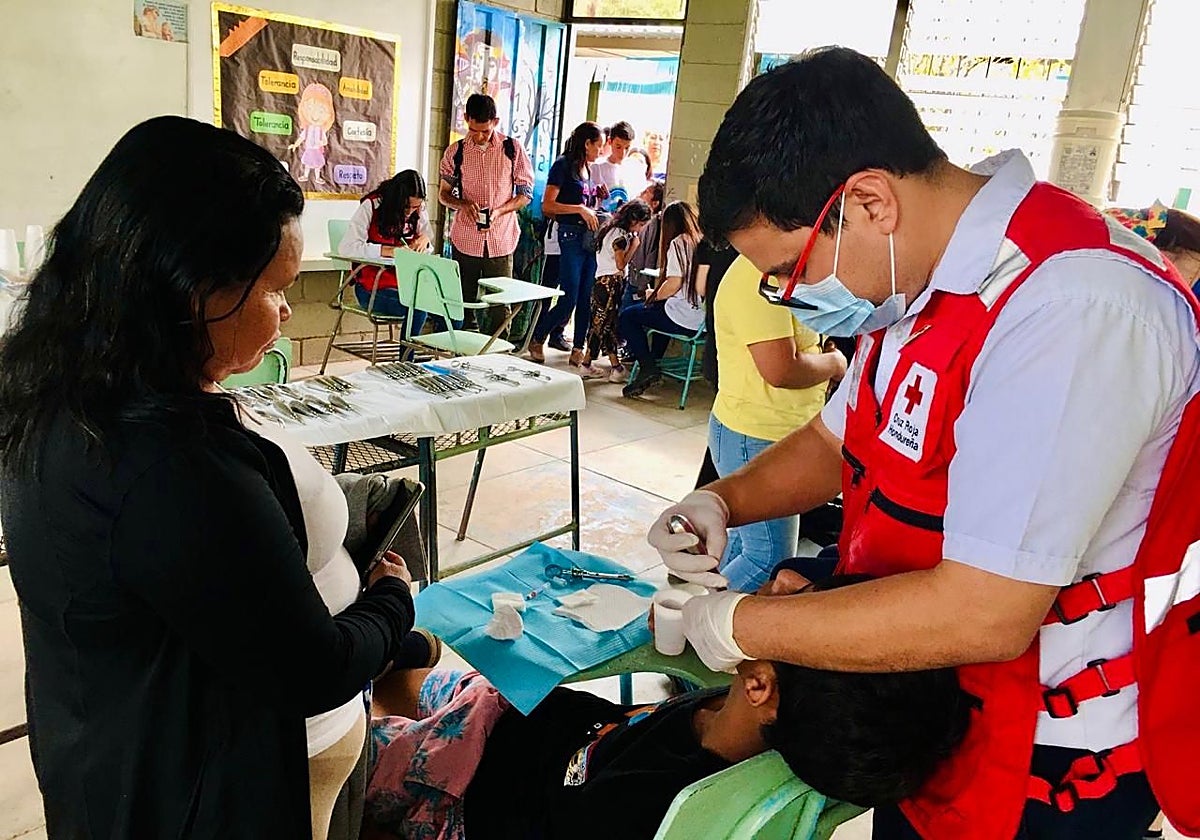 Feria de salud comunitaria de la Cruz Roja hondureña
