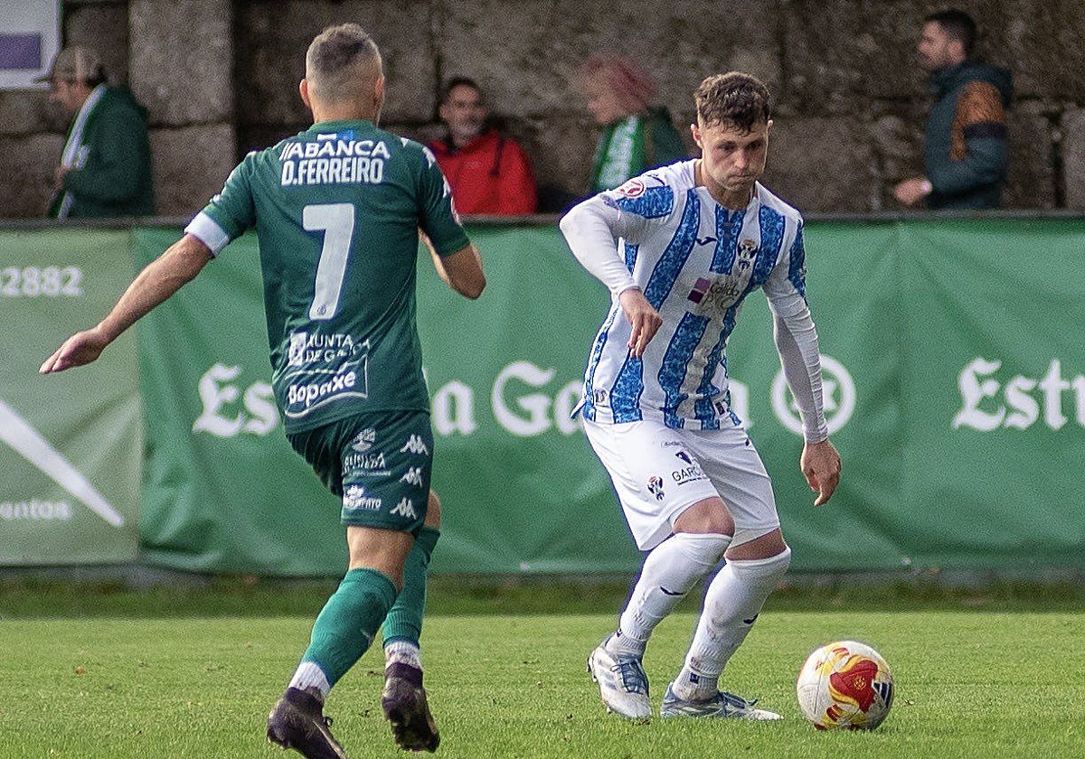 El CF Talavera es nuevo colista del Grupo 1 de 1 RFEF tras caer ante el Arenteiro