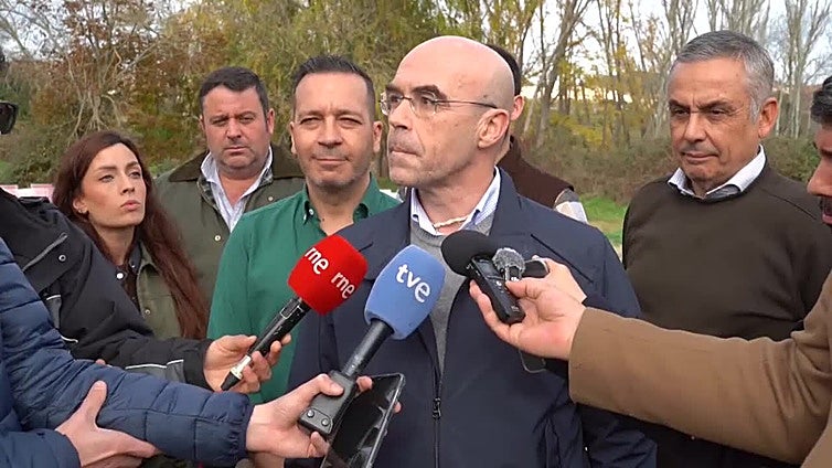 Buxadé acusa a Guardiola de no “tener narices” para explicar a agricultores y ganaderos sus políticas