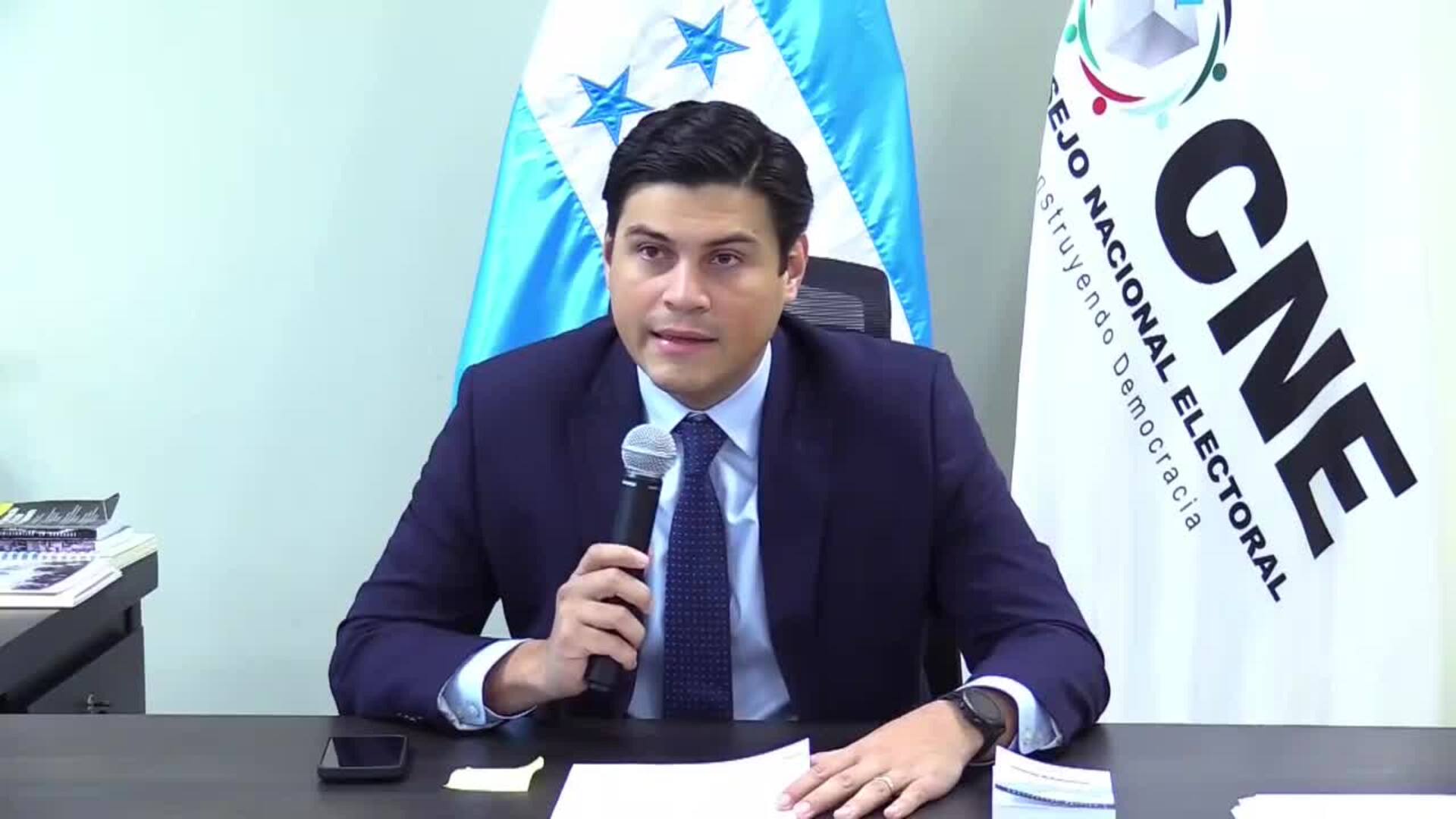 Consejero oficialista del CNE de Honduras denuncia fallas de seguridad en el escrutinio