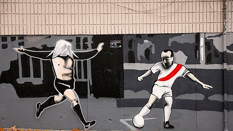 La celebración del 'Tamudazo' decora el estadio del Rayo en Vallecas