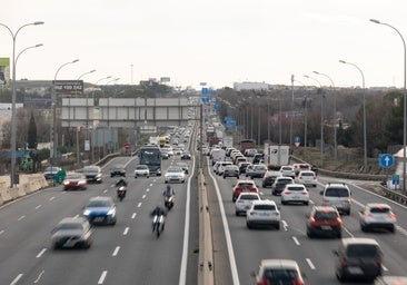 Gran afluencia de tráfico en las carreteras durante el puente de diciembre