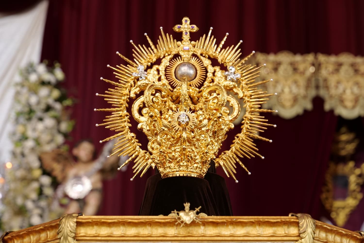 La emocionante coronación de la Virgen de Luna en la Jara, en imágenes