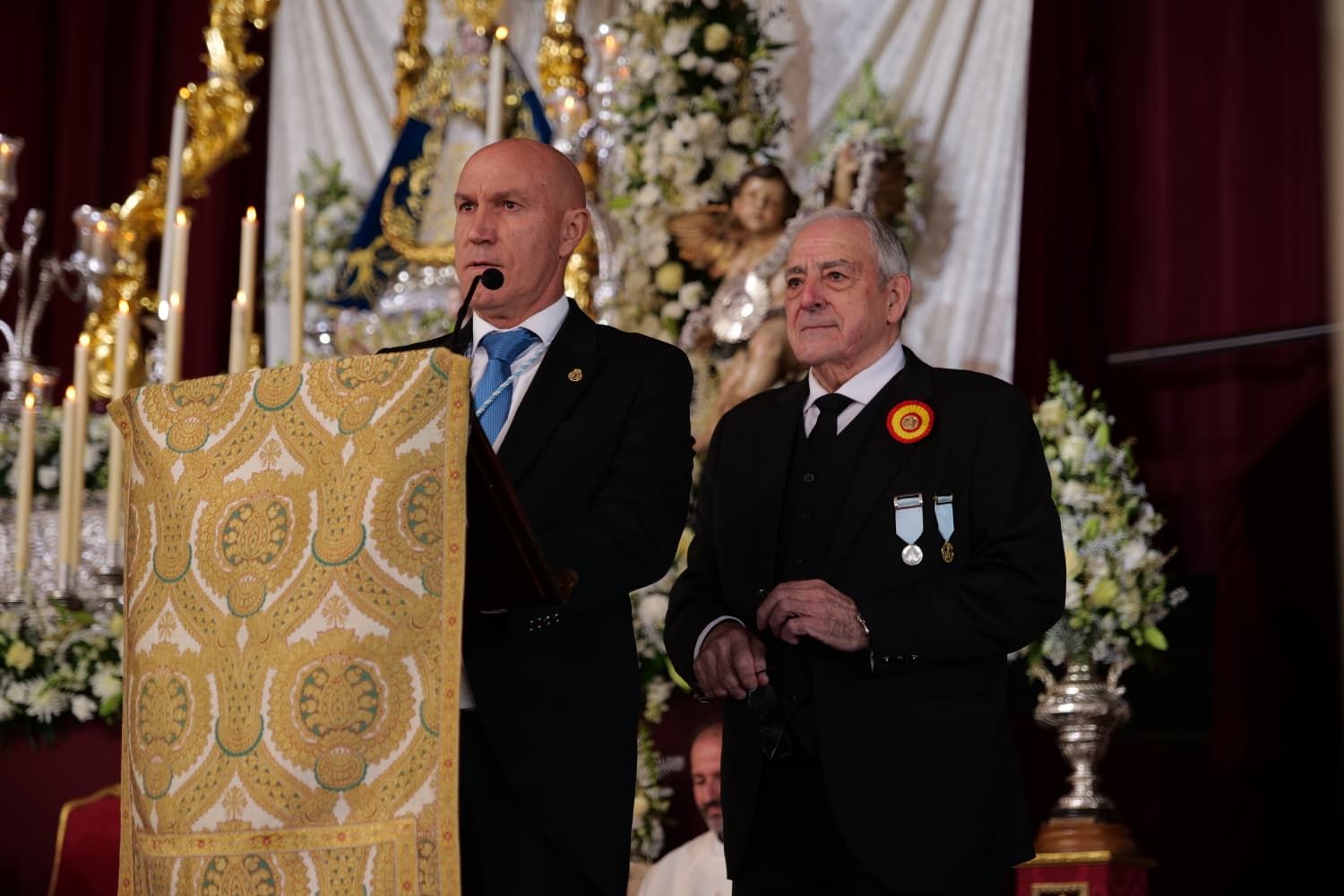 La emocionante coronación de la Virgen de Luna en la Jara, en imágenes