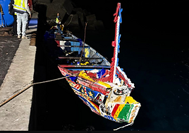 Rescatados dos cayucos en El Hierro con 328 inmigrantes a bordo