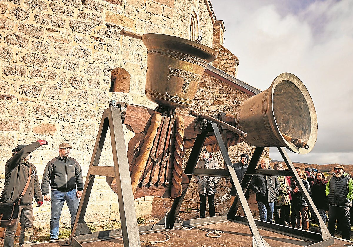Presentación de la Escuela de Campaneros del Geoparque Las Loras, en Fuenteodra (Burgos)
