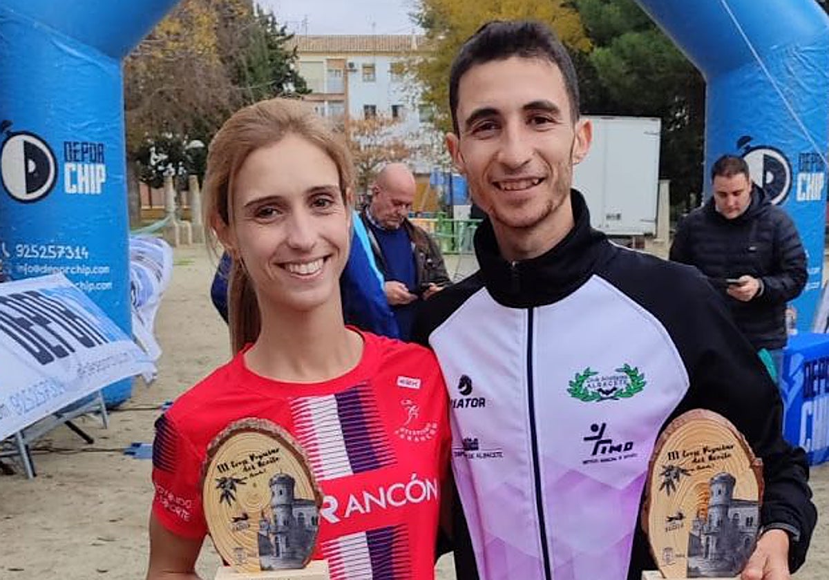 Adrián Villa y Ana Hernández ganan la III Cross del Aceite