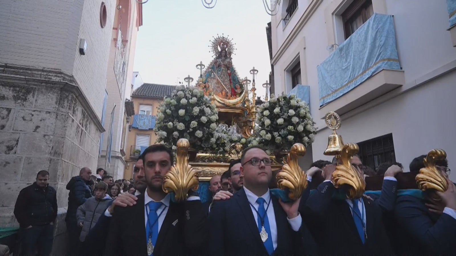 La procesión de la patrona de Puente Genil, en imágenes