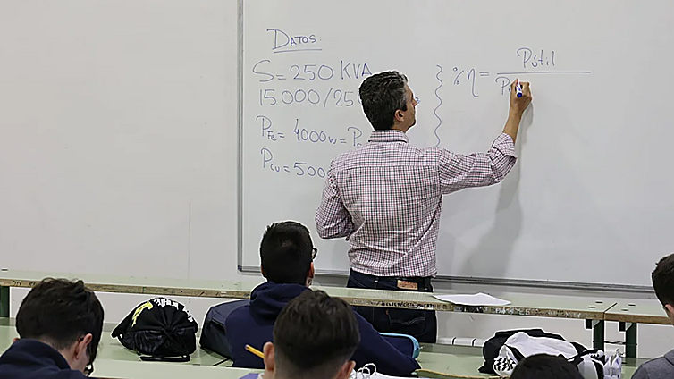La beca de 6.000 euros que pueden pedir en Andalucía los estudiantes que cumplan estos requisitos: el plazo termina el 5 de enero