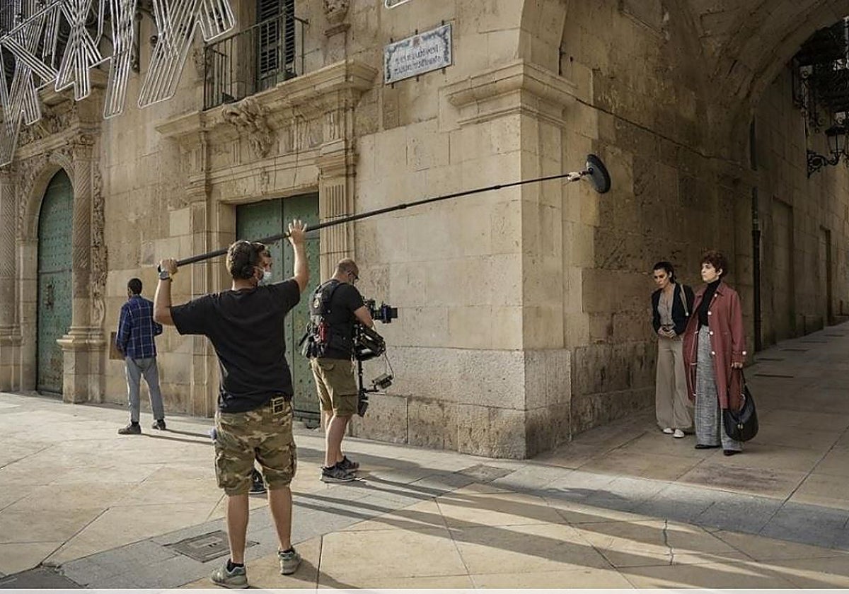 Filming a film in the center of Alicante