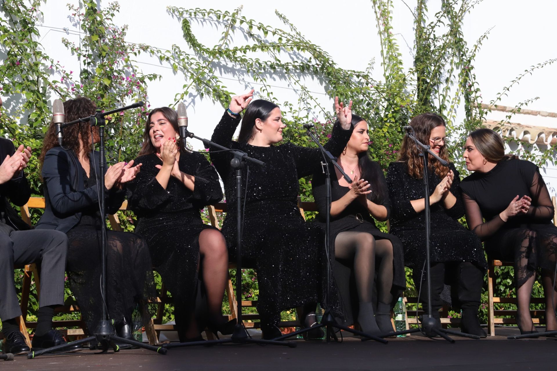 La vibrante Zambomba Califal de la Casa de las Campanas, en imágenes