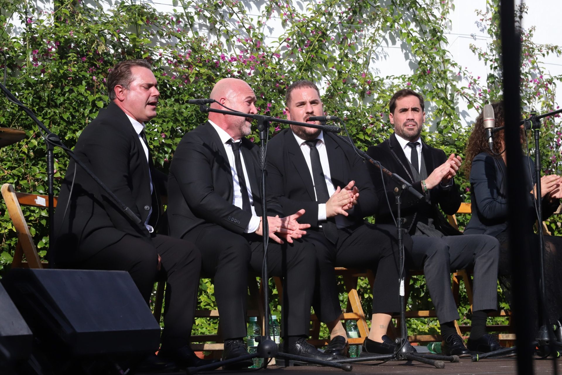 La vibrante Zambomba Califal de la Casa de las Campanas, en imágenes
