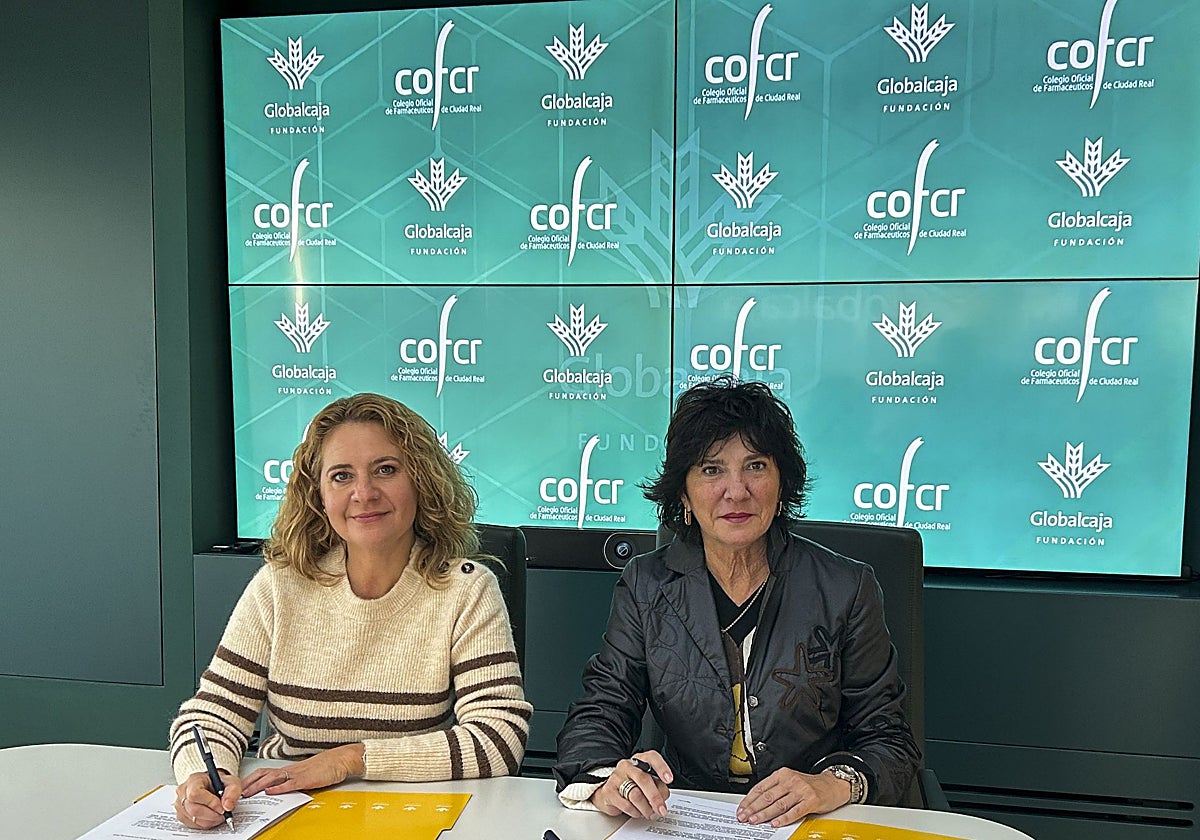 El acuerdo fue sellado por la directora de la Fundación Globalcaja, Mayte Carmona, y la presidenta del Colegio Oficial de Farmacéuticos de Ciudad Real, Marta Arteta Jiménez.