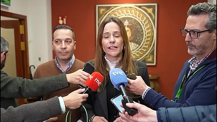 Vox culpa a PP y PSOE de cambiar la "identidad" extremeña con políticas que expulsan a jóvenes