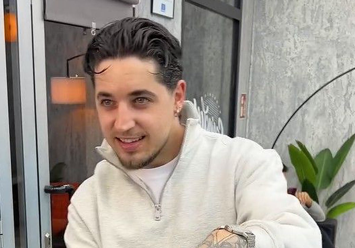 Álvaro Sánchez es un joven barbero toledano de 30 años que cuenta con una barbería en Bargas y otra en Toledo