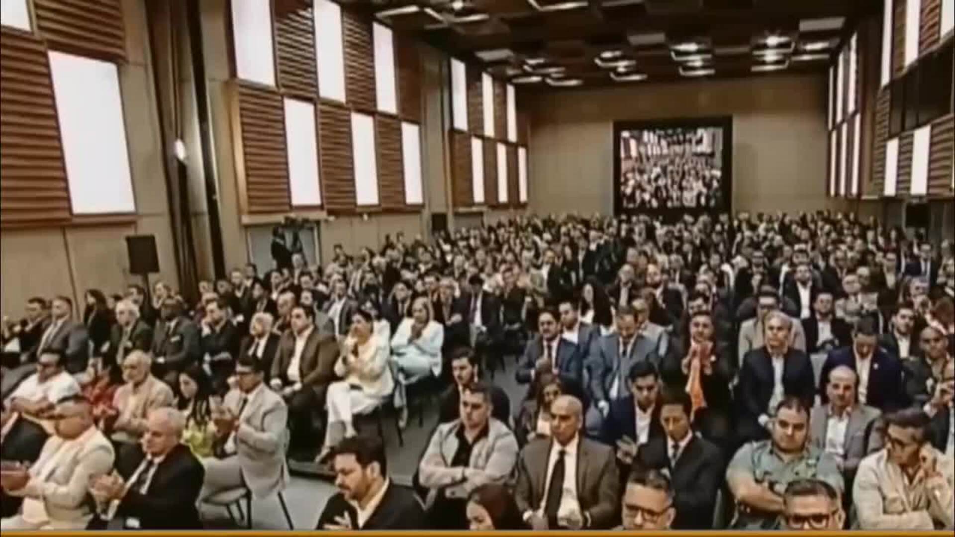 Nicolás Maduro anuncia una donación de gas venezolano para pueblos fronterizos de Colombia