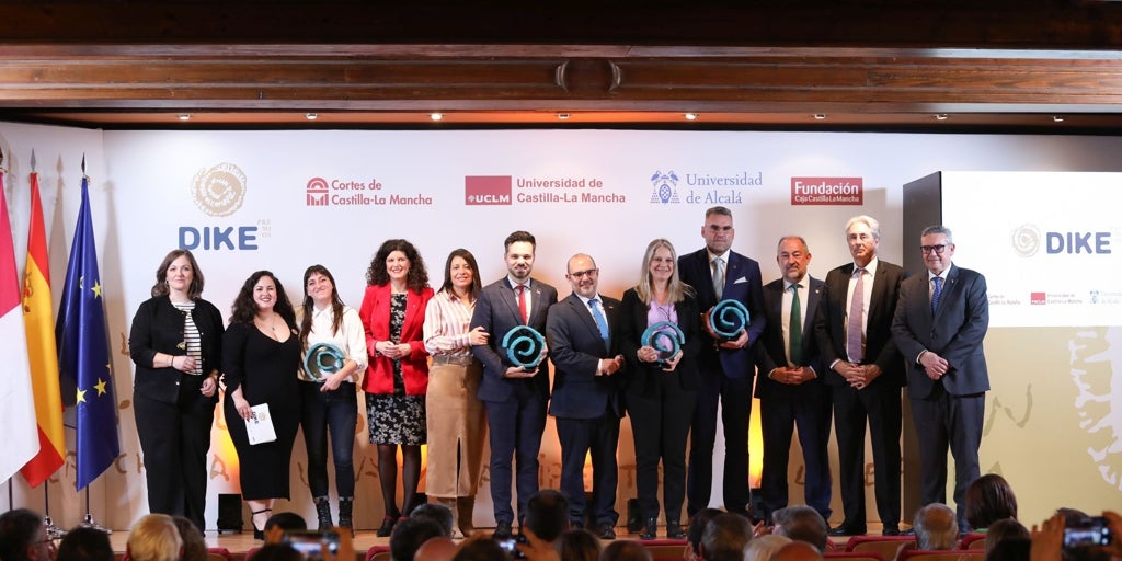 Bellido en la entrega de los primeros premios Diké de las Cortes: «No hay democracia sin derechos humanos»