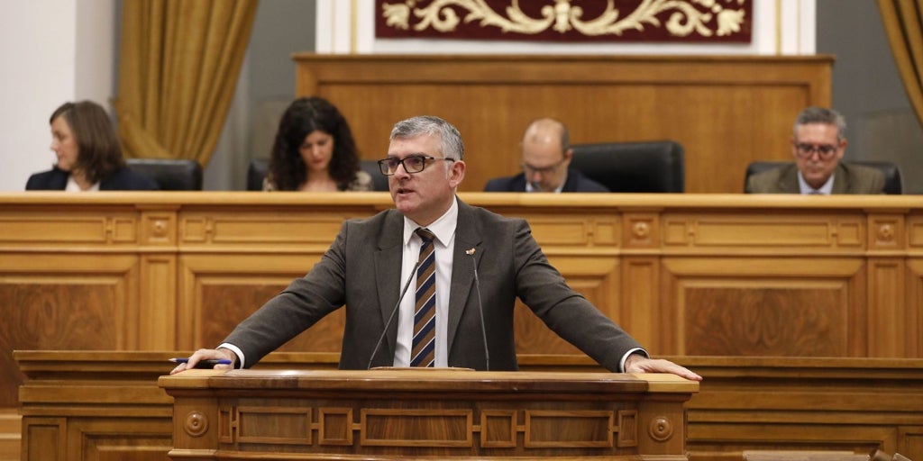 PP y Vox acusan al PSOE de usar la reforma del Reglamento de las Cortes como «arma política» para «tapar la corrupción» de Ferraz